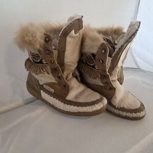 UK 37 technica native fringe snow boots 5.5